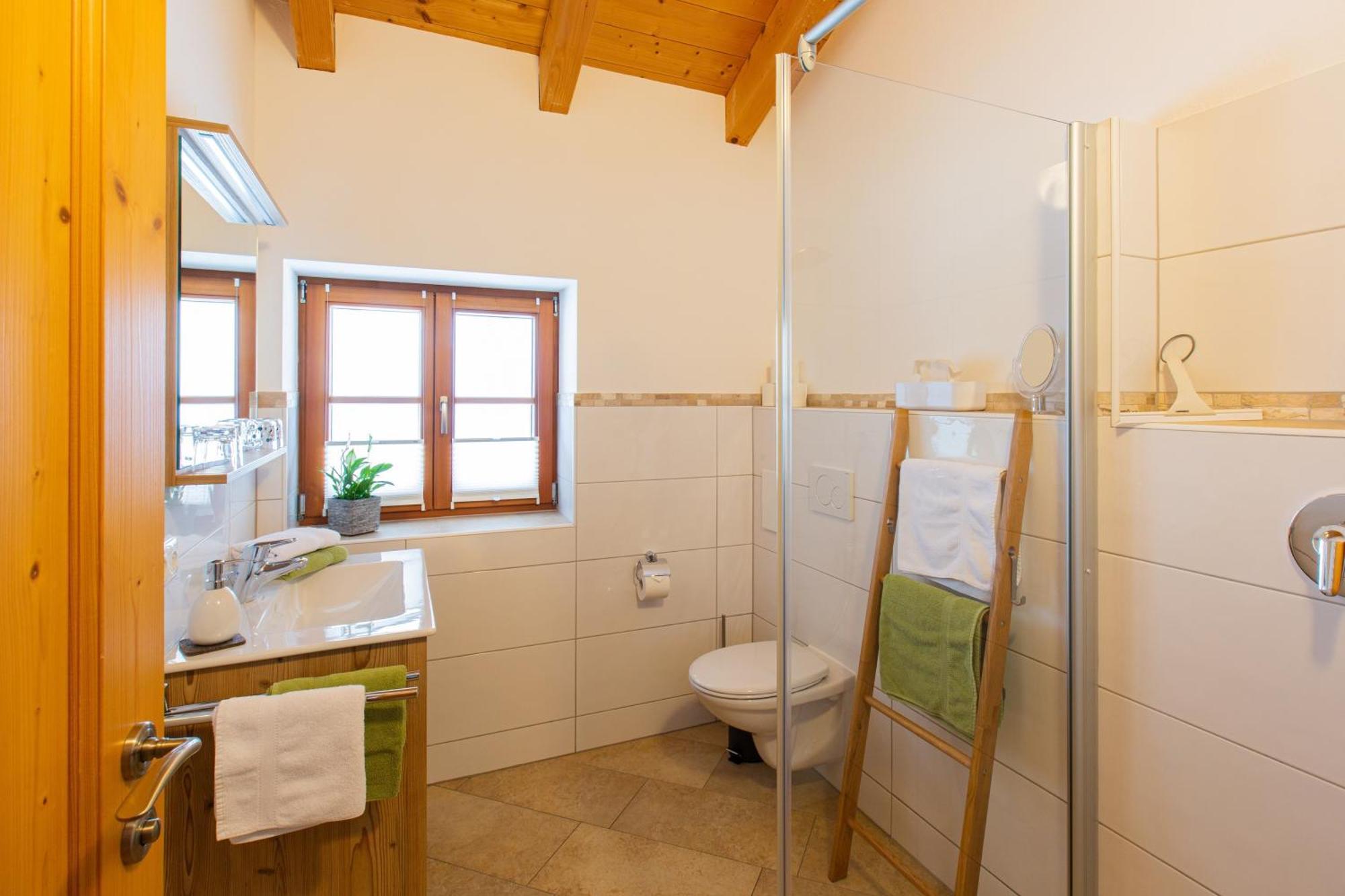 Villa Schleipfnerhof Urlaub Auf Dem Bauernhof Bernau am Chiemsee Exterior foto